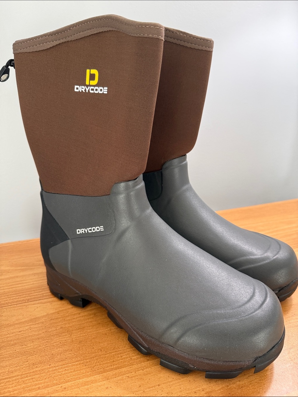 Men’s Brown & Gray Waterproof Rain & Snow Boots - Picture 2 of 5